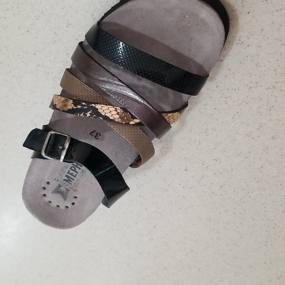 Mephisto backless sandal Never Worn Size 37.  Color black/tan/gold straps